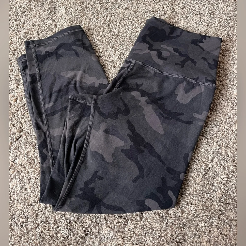 Zyia leggings size 4 (20.5 inch inseam)